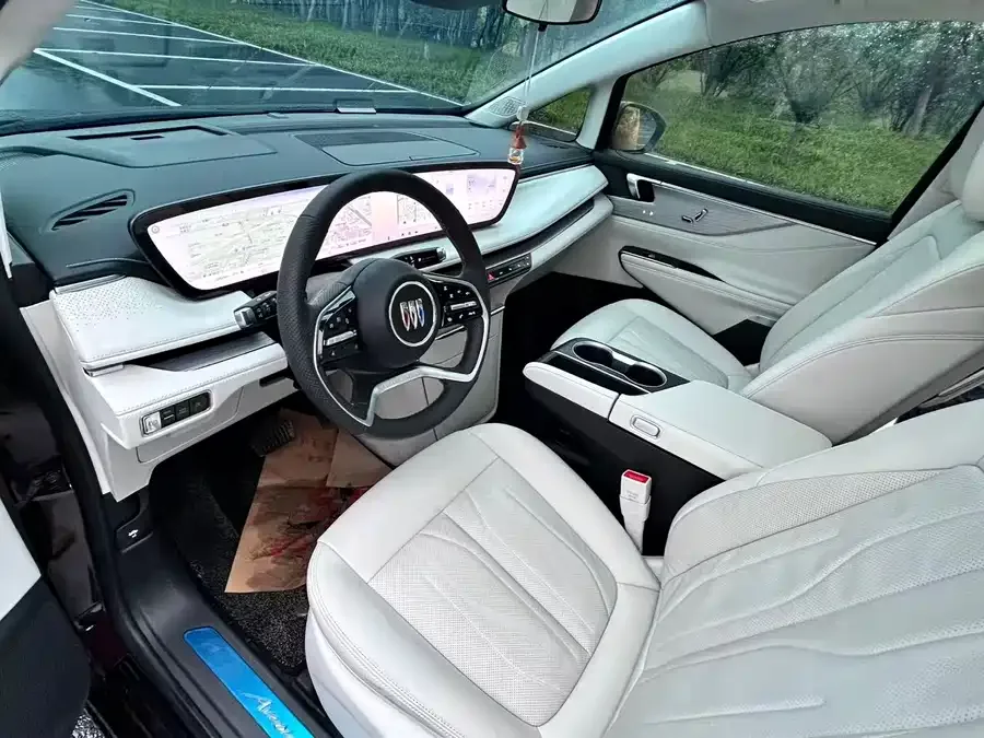 Buick GL8 New Energy Buick GL8 PHEV 2025 Land Cruiser Smart Edition 2025 — миниатюра 4