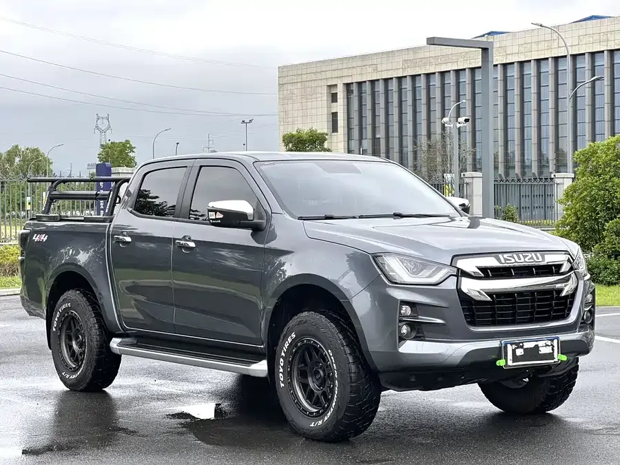 Isuzu D-Max D-MAX 2021 1.9T automatic four-wheel drive diesel Global aggressive RZ4E 2022 — миниатюра 4