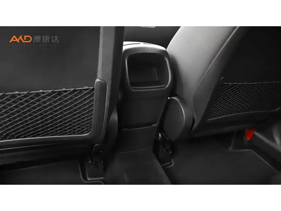 Mercedes-Benz GLB AMG Mercedes-Benz GLB AMG 2024 AMG GLB 35 4MATIC 2024 — миниатюра 3