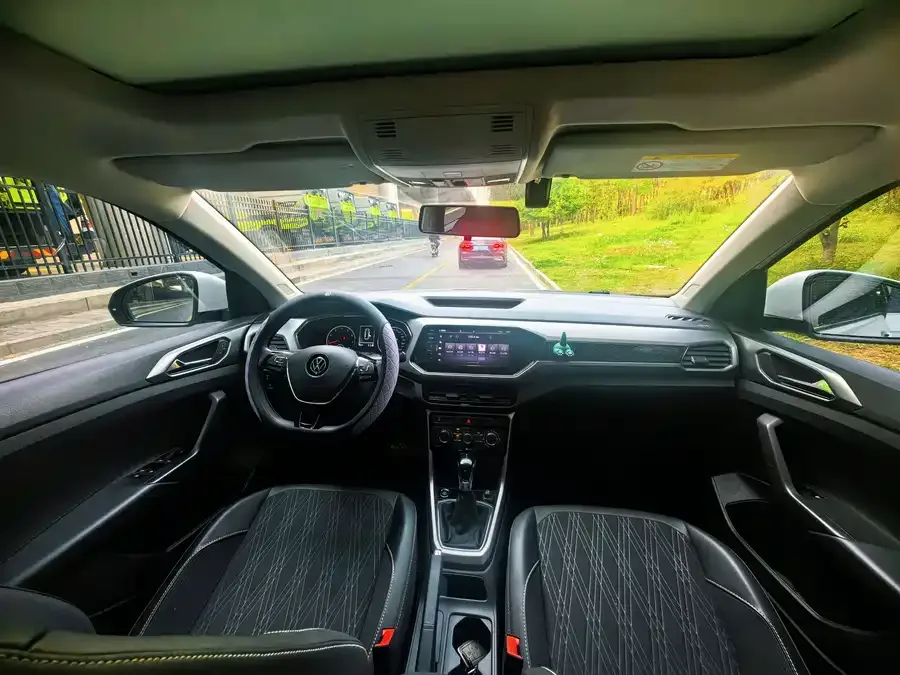 Volkswagen Tukai (T-Cross) 2021 Tukai 280TSI DSG Comfort Edition 2022 — миниатюра 3