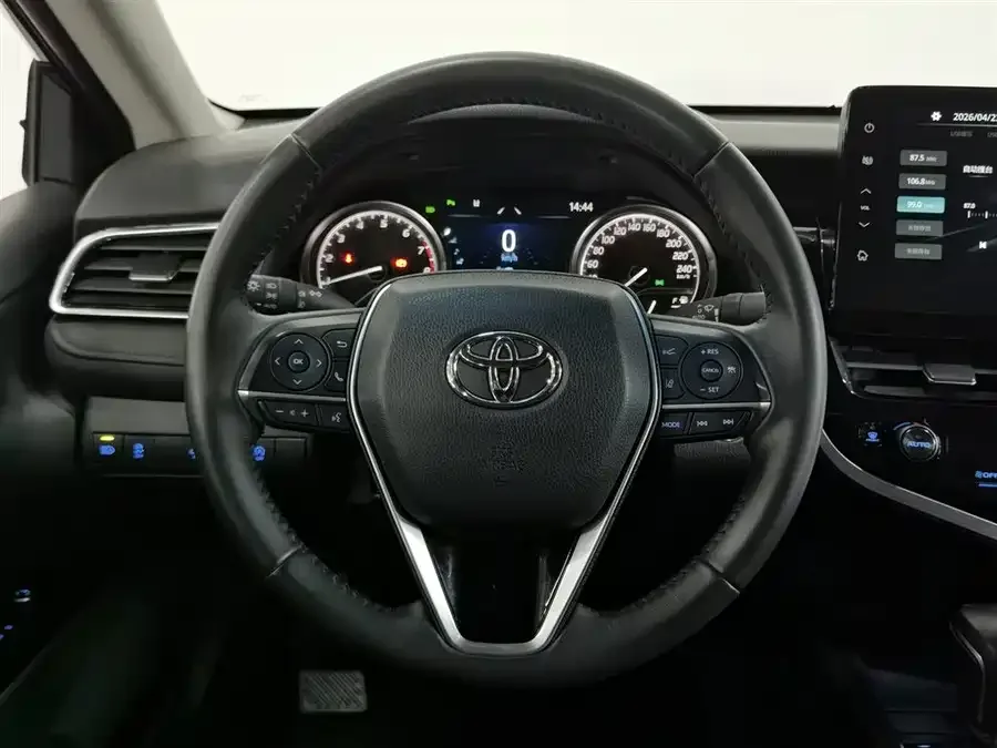 Toyota Camry Camry 2021 2.0G Deluxe Edition 2023 — миниатюра 5