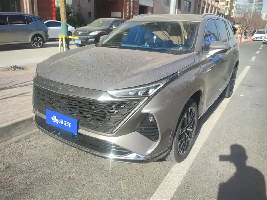 Roewe RX9 Roewe RX9 2023 2.0T 2WD Enjoy Edition 2023 — фото 1, купить с доставкой в Москву