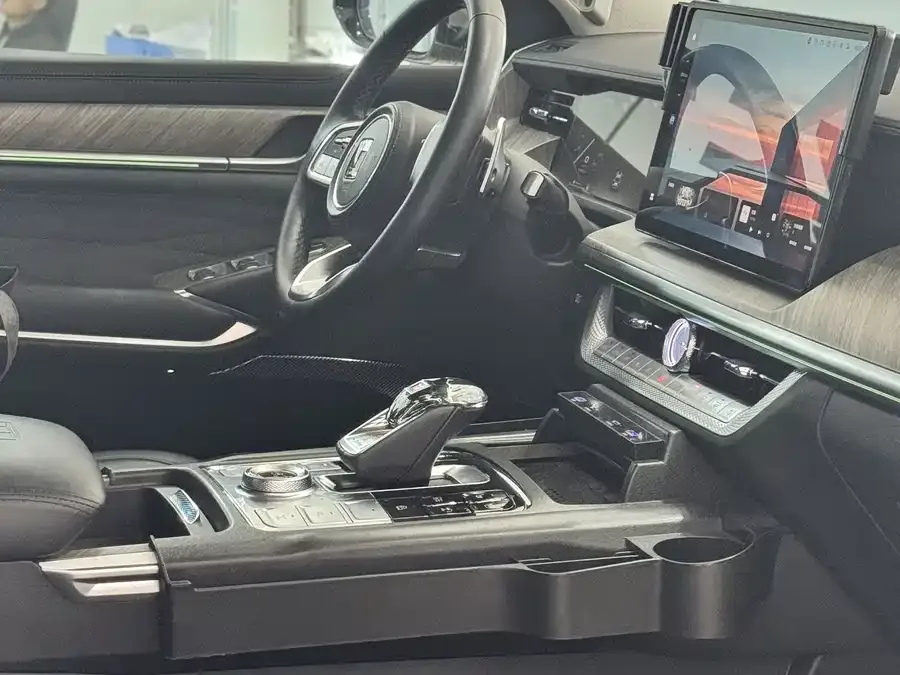 Tank 500 Tank 500 2023 3.0T Sport Edition Summit 7-seater 2022 — миниатюра 3