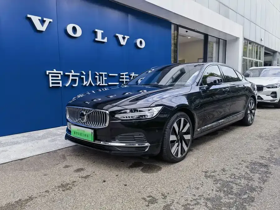 Volvo S90 plug-in hybrid 2024