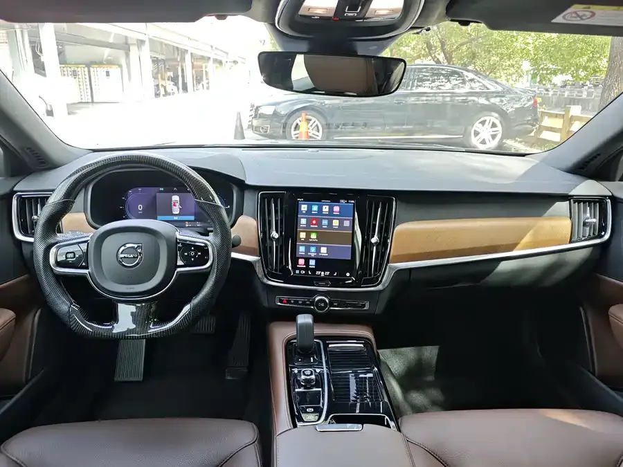 Volvo S90 plug-in hybrid Volvo S90 Plug-in Hybrid 2022 T8 E-Drive Hybrid Zhiyi Luxury Edition 2022 — миниатюра 3
