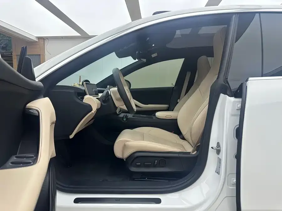 NIO ET5T NIO ET5T 2024 75kWh Touring 2024 — миниатюра 2