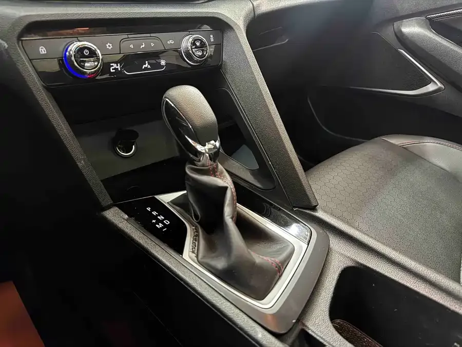 Chevrolet Volando Volando 2020 Mild Hybrid Redline 530T Automatic Enjoyment Edition (5+2 Model) 2022 — миниатюра 4