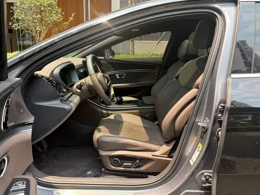 BYD Second-hand Han 2023 EV Champion Edition 715KM Front-wheel Drive Flagship 2023 — миниатюра 3