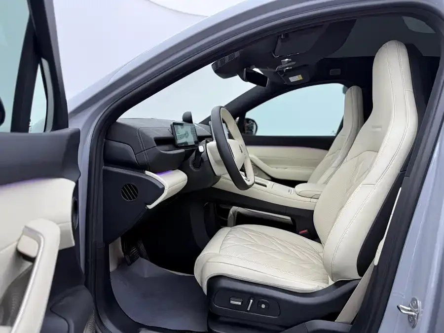 NIO EC6 NIO EC6 2025 75kWh 2025 — миниатюра 2