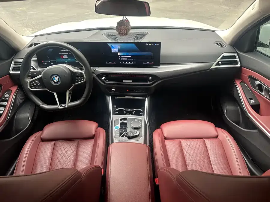 BMW i3 2025 eDrive 35 L 2025 — миниатюра 2