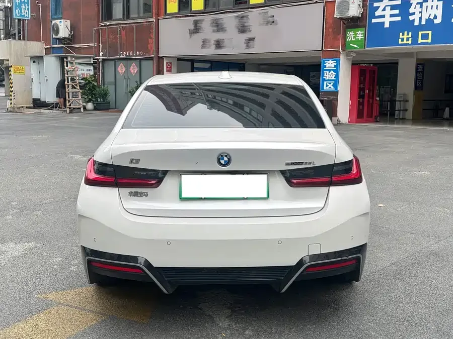 BMW i3 2025 eDrive 35 L 2025 — миниатюра 3