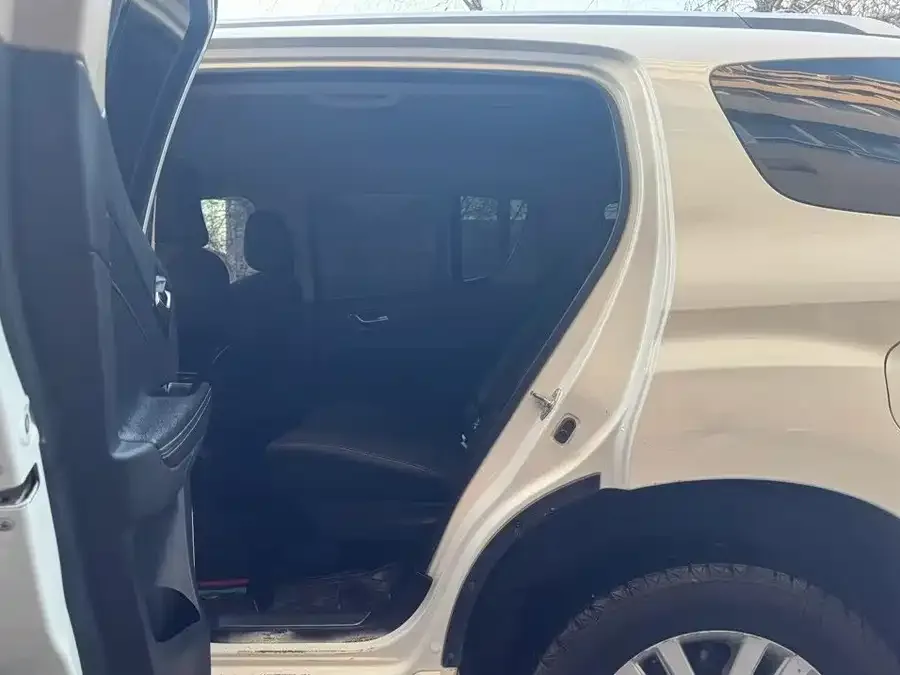 Isuzu mu-X mu-X 2020 1.9T Diesel Automatic 4WD Enjoy Edition 5 Seaters National VI 2022 — миниатюра 2