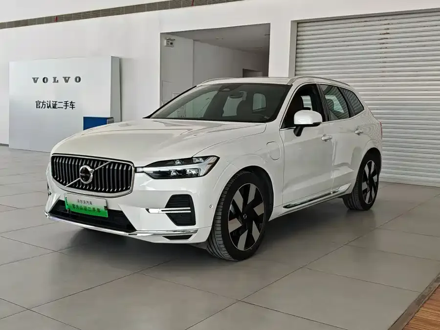 Volvo XC60 Plug-in Hybrid 2024