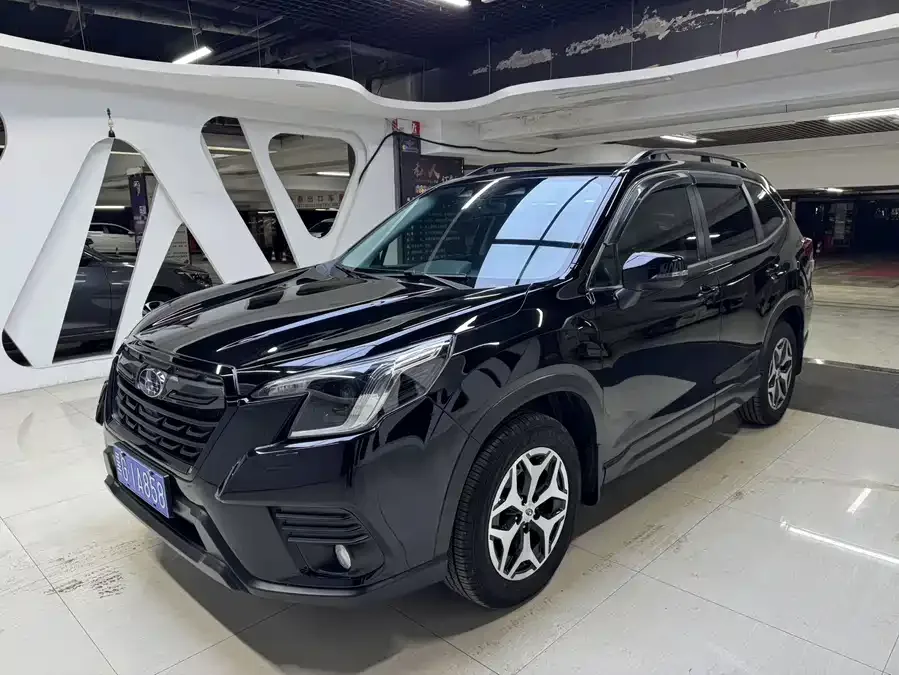 Subaru Forester Forester 2022 2.0i AWD Luxury Edition EyeSight 2023 — фото 1, купить с доставкой в Москву