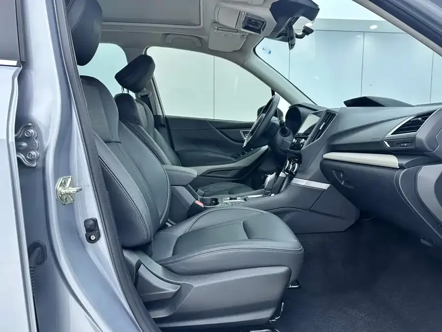 Subaru Forester Forester 2022 2.0i AWD Luxury Edition EyeSight 2022 — миниатюра 4