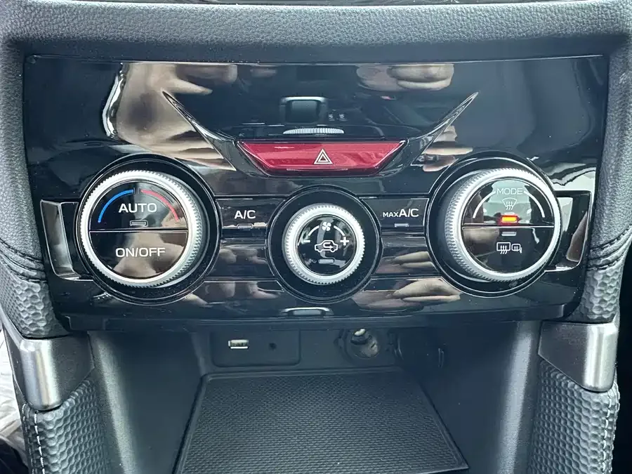 Subaru Forester Forester 2022 2.0i AWD Luxury Edition EyeSight 2022 — миниатюра 5