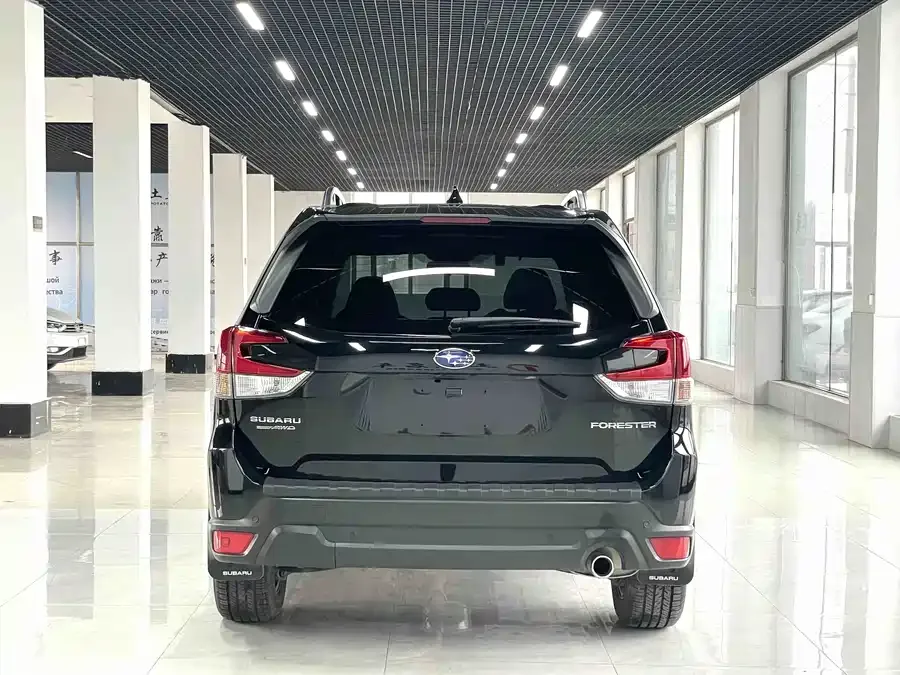 Subaru Forester 2024 Forester 2.0i AWD Luxury Edition 2023 — миниатюра 2