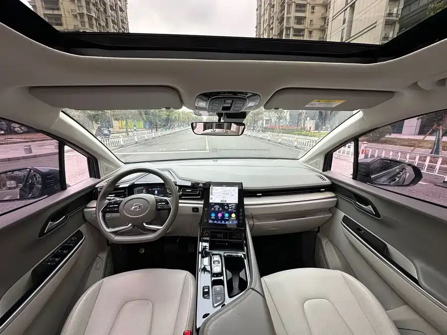 Hyundai Custo Kustu 2021 270TGDi Premium Edition LUX 2022 — миниатюра 3