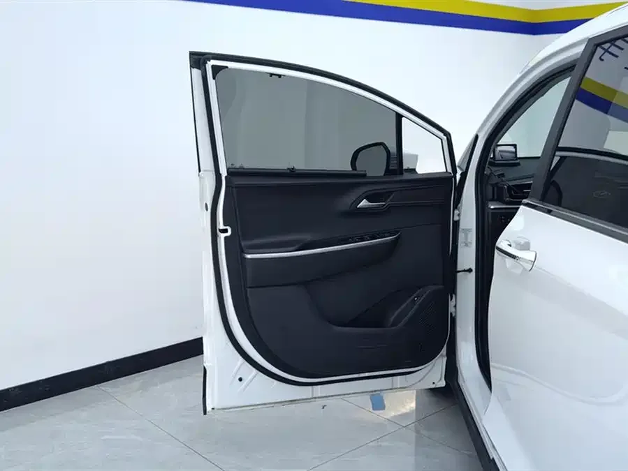 Hyundai Custo Kustu 2021 270TGDi Premium Edition LUX 2023 — миниатюра 4