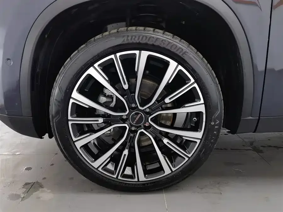 Exeed TXL Xingtu Lingyun 2023 400T 4WD Star Edition 2022 — миниатюра 5