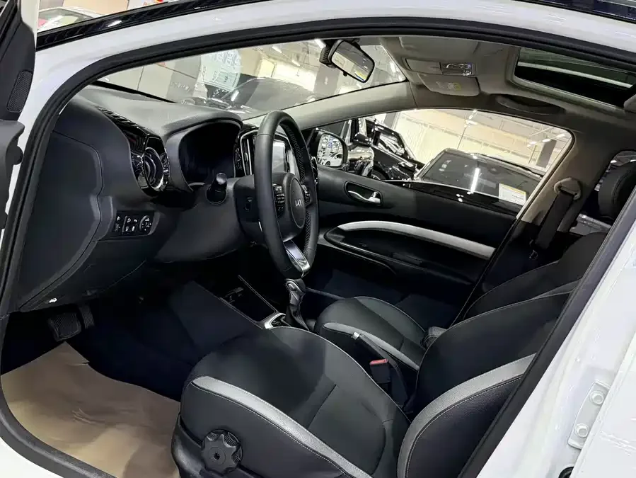 Kia KX1 2021 Yipao 1.4L CVT Sunroof Model 2023 — миниатюра 2