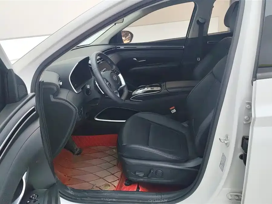 Hyundai tucson l Tucson 2023 Tucson L 1.5T Automatic 2WD GLX Elite Edition 2024 — миниатюра 3