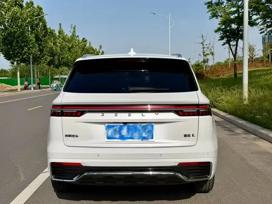 Geely Monjaro Xingyue L 2025 Dongfangyao 2.0TD Automatic Star-gazing Edition 2024 — миниатюра 5
