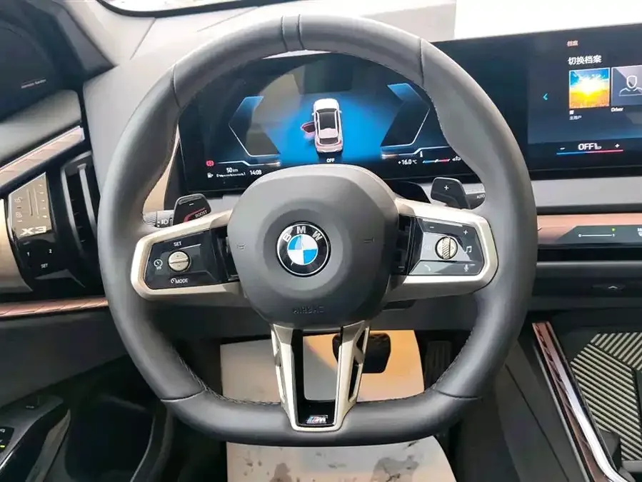 BMW X3 2025 xDrive30L Leading M Sport Night Edition 2025 — миниатюра 3