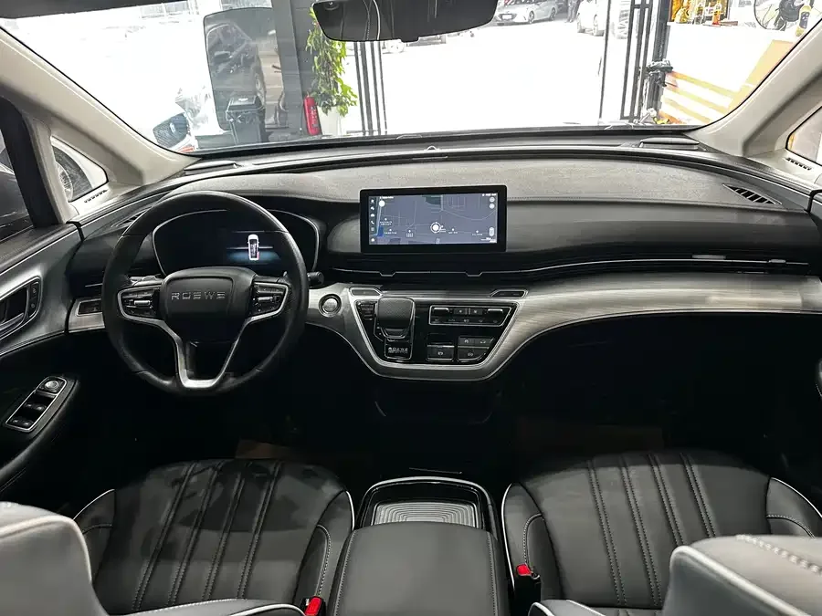 Roewe iMAX8 Roewe iMAX8 2022 400TGI flagship version 2023 — миниатюра 3