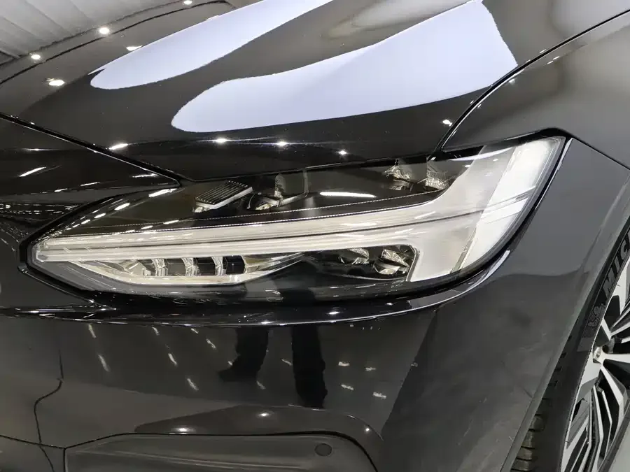 Volvo S90 2024 B5 Luxury Edition 2024 — миниатюра 3