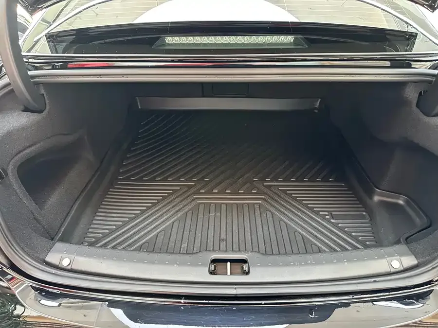 Volvo S90 2024 B5 Luxury Edition 2024 — миниатюра 4