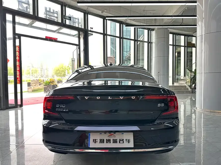 Volvo S90 2024 B5 Luxury Edition 2024 — миниатюра 5
