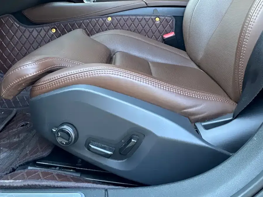 Volvo S90 2024 B5 Smart Luxury Edition 2024 — миниатюра 3