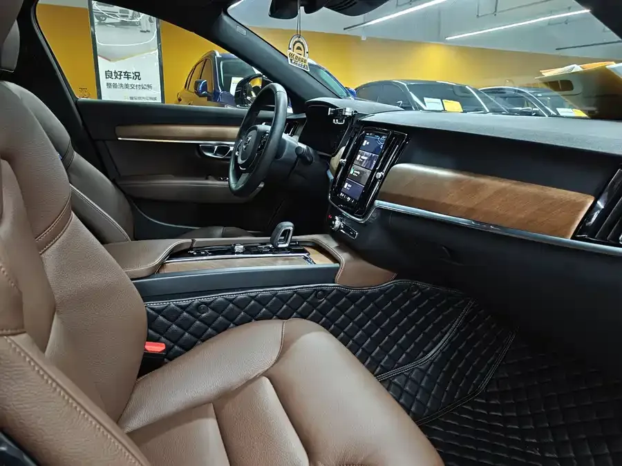 Volvo S90 2022 B5 Zhiyi Luxury Edition 2022 — миниатюра 2