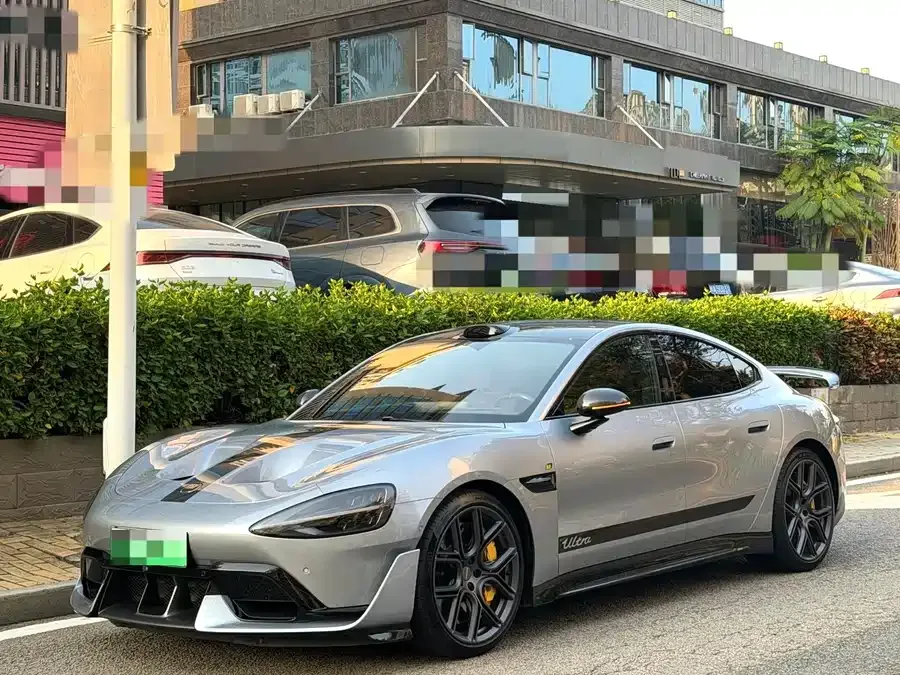 Xiaomi SU7 Ultra 2025