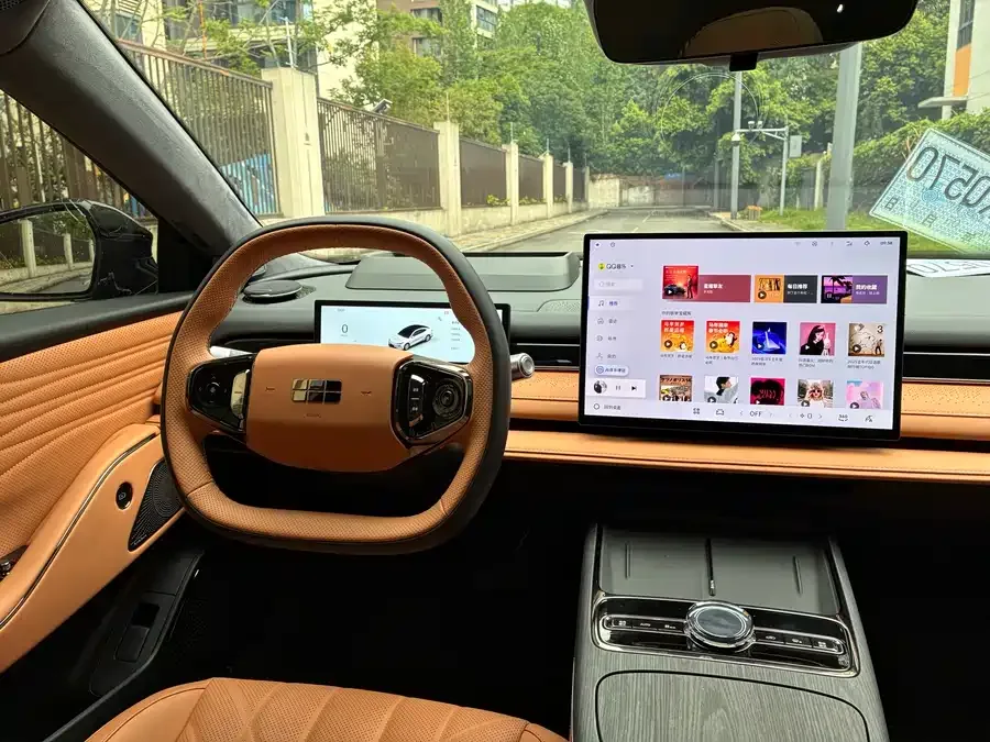 Geely Galaxy Star 8 Galaxy Star 8 2025 130km EM-i Flagship Edition 2025 — миниатюра 5
