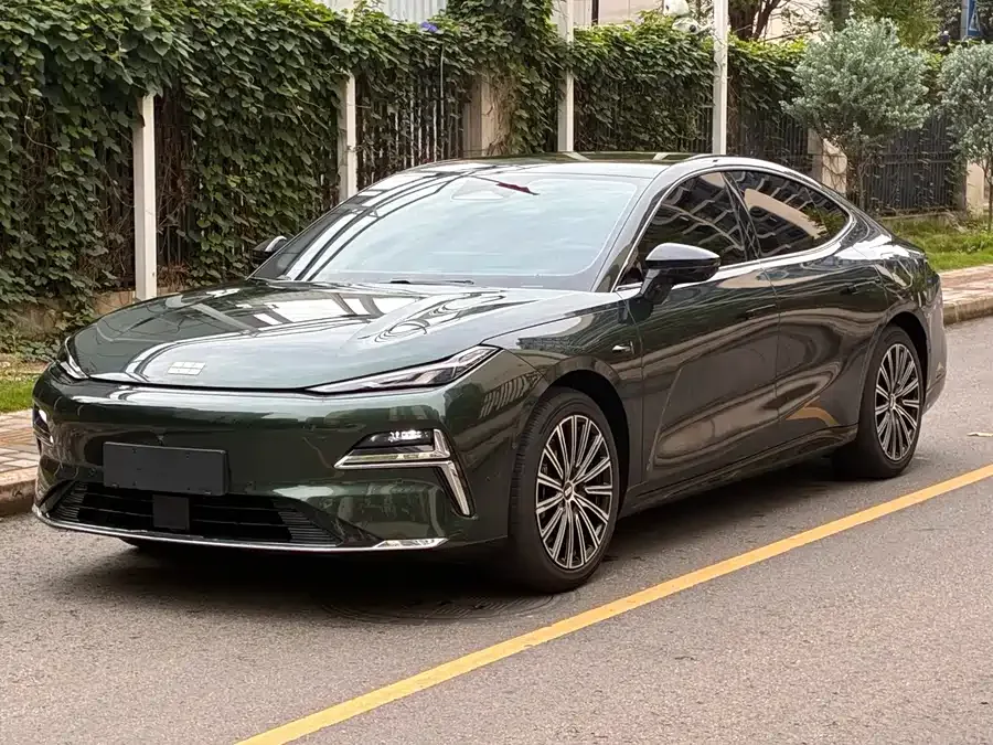 Geely Galaxy Star 8 Galaxy Star 8 2025 130km EM-i Flagship Edition 2025 — фото 1, купить с доставкой в Москву