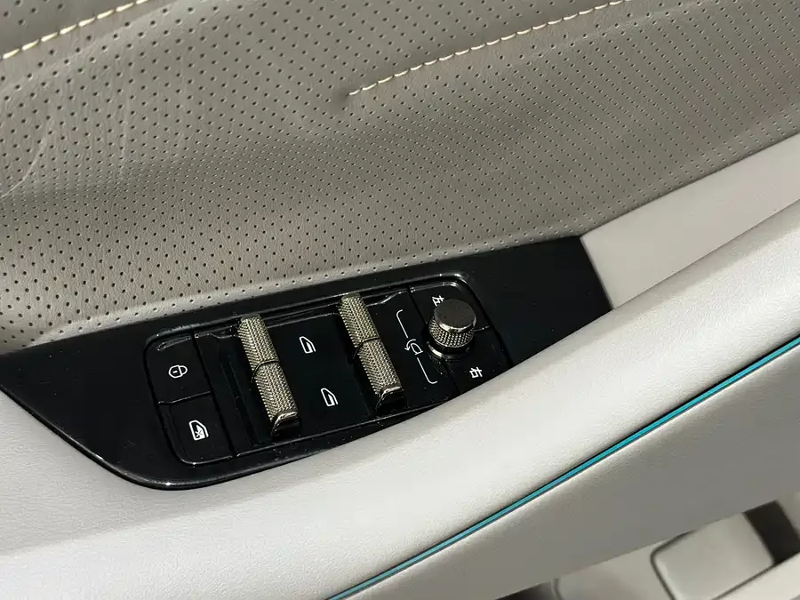 Geely Galaxy Star 8 Galaxy Star 8 2025 130km EM-P Starship Edition 2025 — миниатюра 2