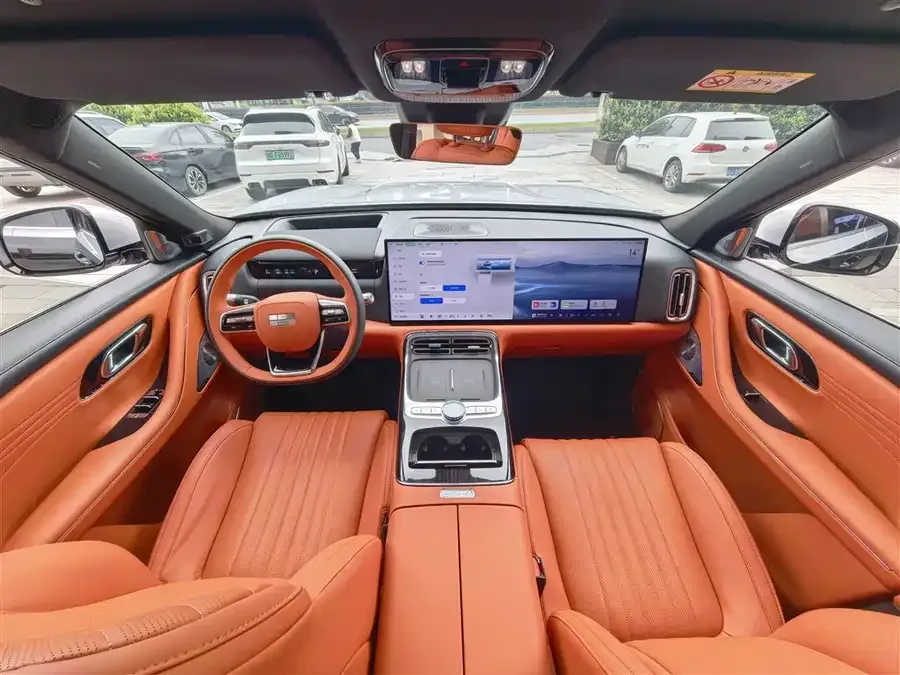 Geely Galaxy M9 Galaxy M9 2025 210km/h AWD Navigator Edition 2025 — миниатюра 2