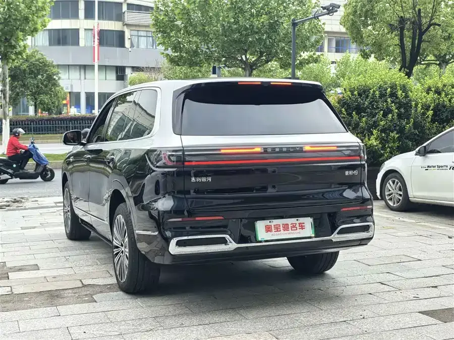 Geely Galaxy M9 Galaxy M9 2025 210km/h AWD Navigator Edition 2025 — миниатюра 3