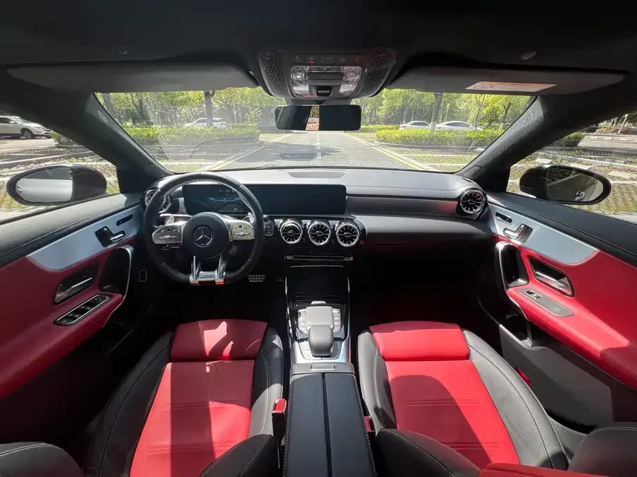 Mercedes-Benz CLA AMG Mercedes-Benz CLA AMG 2022 AMG CLA 35 4MATIC 2022 — миниатюра 3