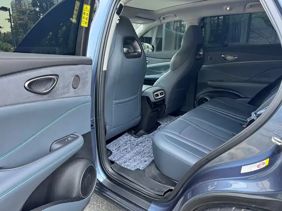 BYD Sea Lion 07 DM-i Sea Lion 07 DM-i 2025 150 Pilot+ Edition 2025 — миниатюра 4