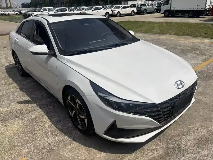 Hyundai Elantra Elantra 2022 1.5L CVT GLX Elite Edition 2022 — фото 1, купить с доставкой в Москву