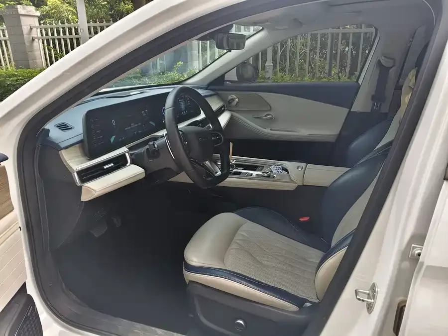 Chery Arrizo 8 Arrizo 8 2022 1.6T DCT Elegant 2022 — миниатюра 2