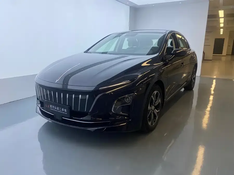 Hongqi E-QM5 2024