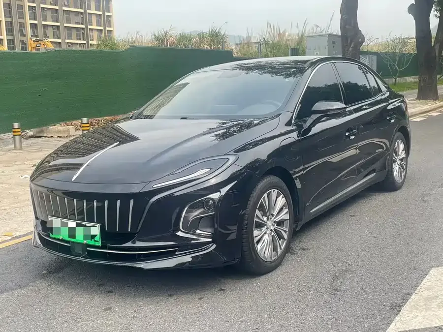 Hongqi E-QM5 Hongqi E-QM5 2024 450km Travel Edition 2024 — фото 1, купить с доставкой в Москву