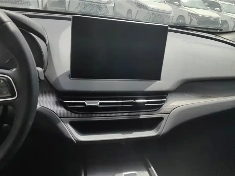 Hongqi E-QM5 Hongqi E-QM5 2021 Charging T3 Edition 5 Seaters 2023 — миниатюра 4