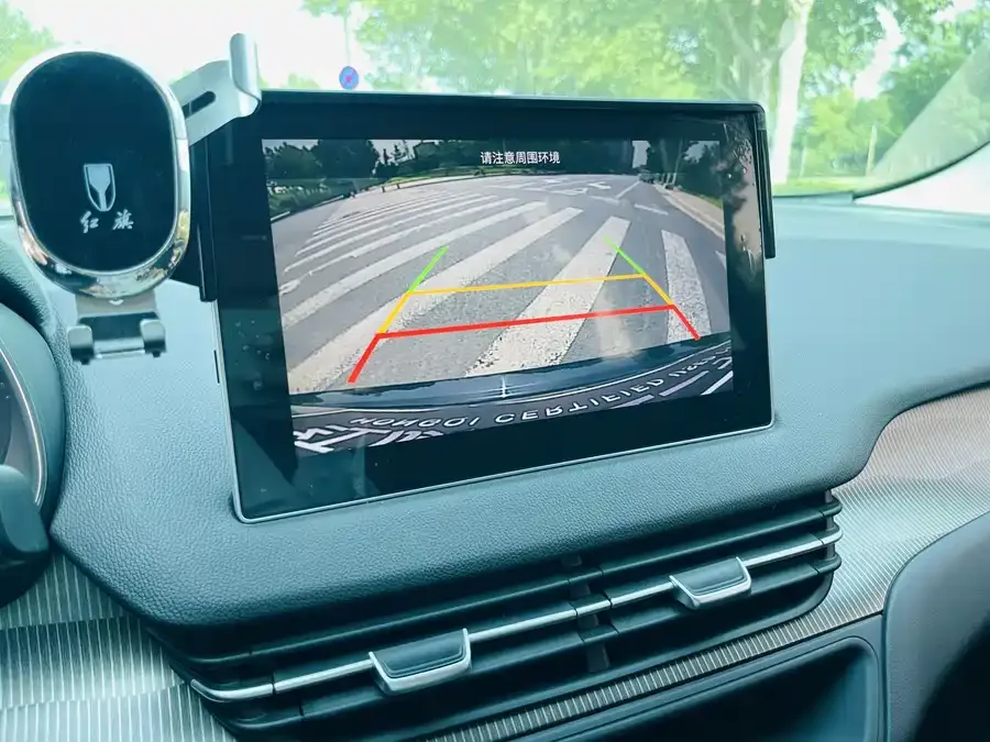 Hongqi E-QM5 Hongqi E-QM5 2023 facelift basic travel version 2024 — миниатюра 4