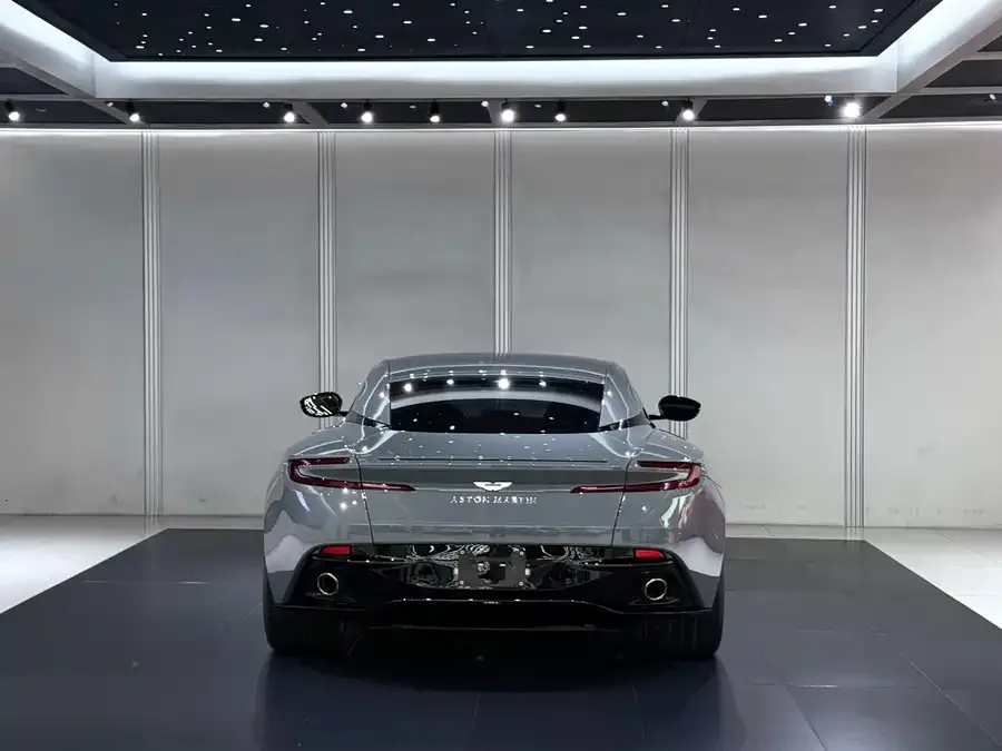 Aston Martin DB11 2022 4.0T V8 Coupe 2023 — миниатюра 5