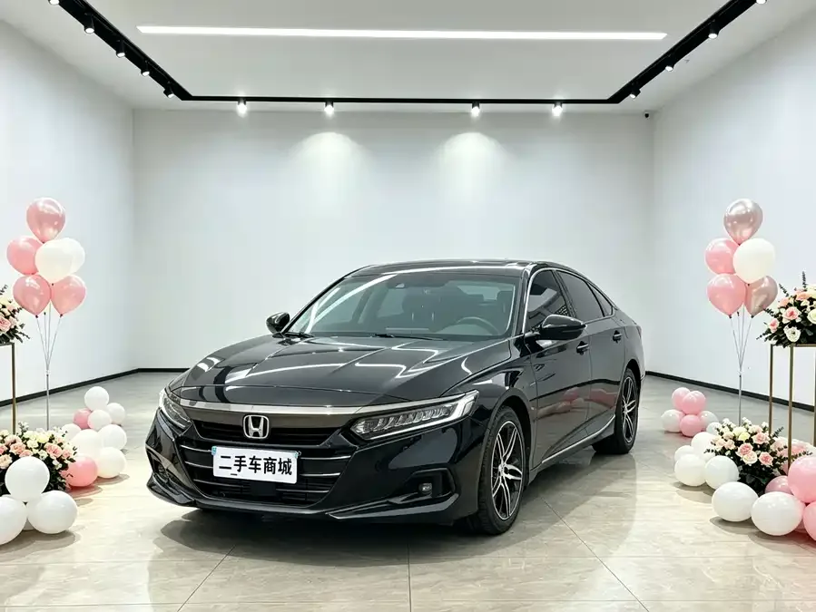 Honda Accord 2022 Accord 260TURBO Fantasy Night Premium Edition 2023 — миниатюра 3